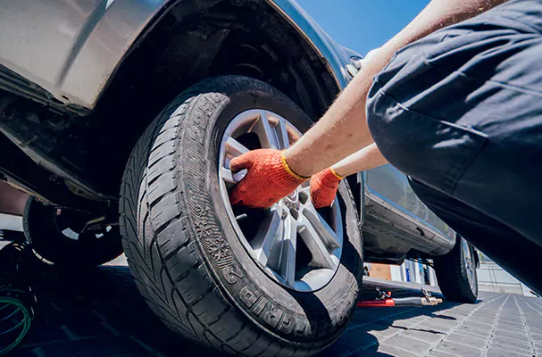 Mid Ohio Mobile Mechanic Replacing Tire On Site