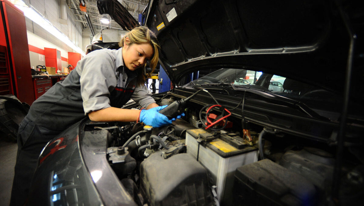 Women in the Auto Repair Industry: What’s Driving the Change?
